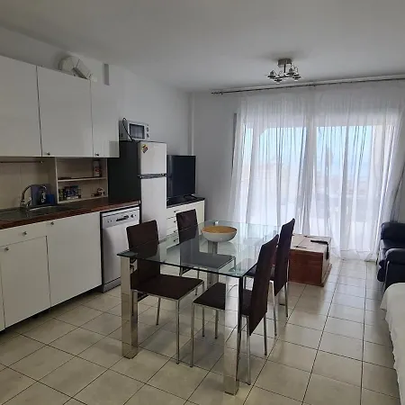 Ocean View Duplex In Διαμέρισμα *