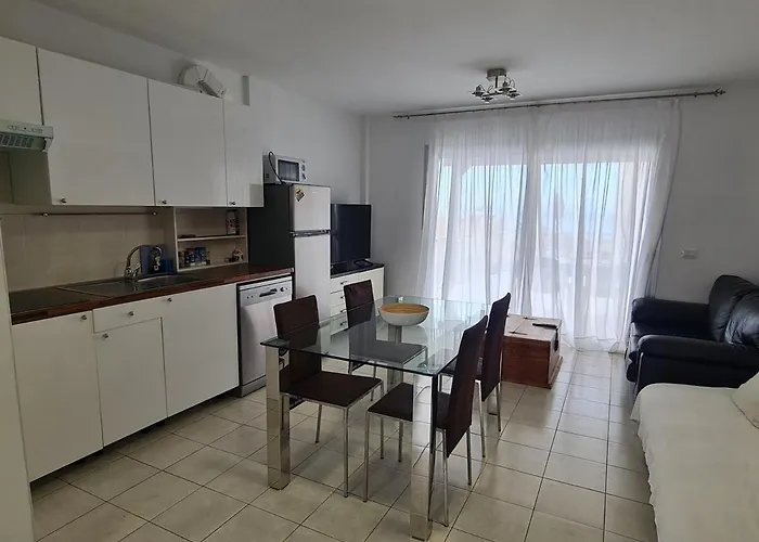 Ocean View Duplex In דירה *
